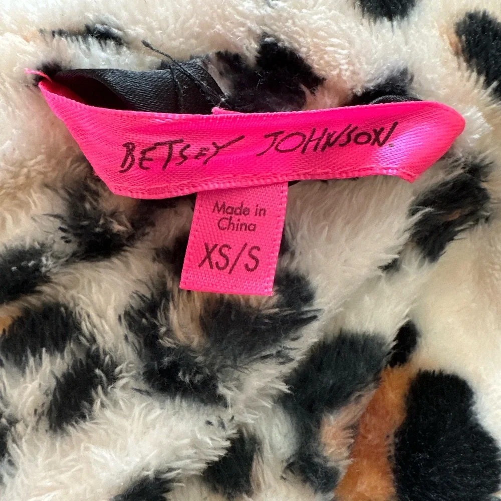 Betsey Johnson Animal Print Faux Fur Robe - Picture 4 of 4